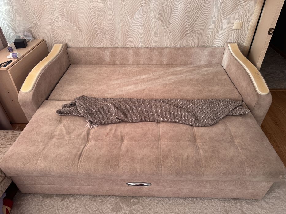 Продается Бу диван раскладной