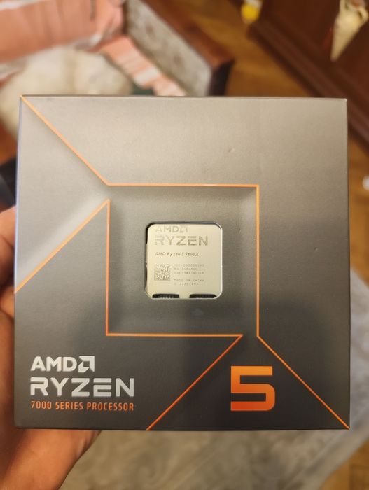 Vand Kit Ryzen 7600X + contact frame +MSI  MAG X670E TOMAHAWK WIFI cu garantie emag