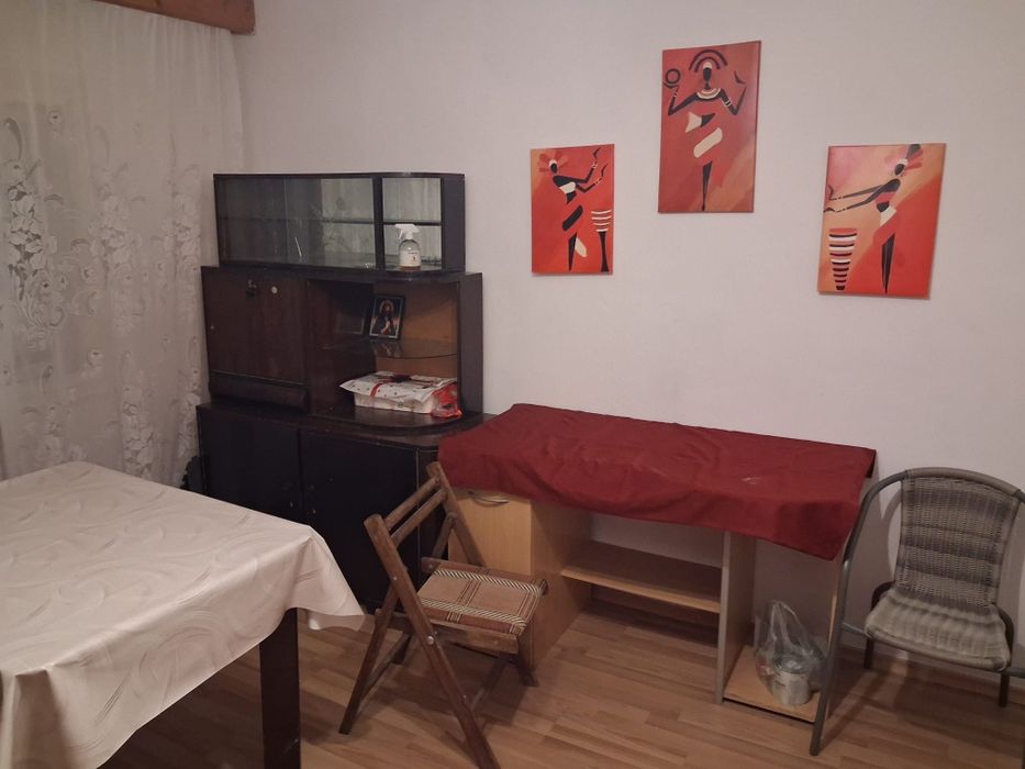Închiriez Garsoniera