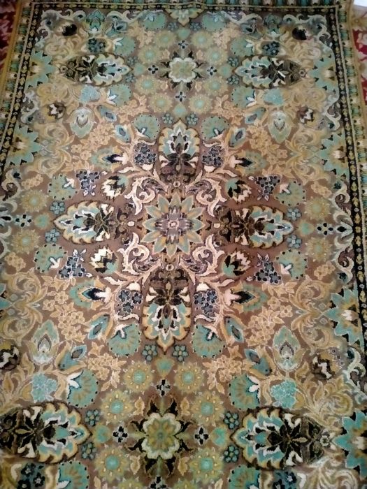 Срочно Продам шерстяной ковёр