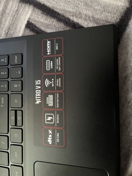 Vand laptop nitro v15