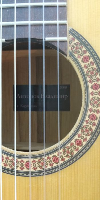 Продам мастеровую гитару