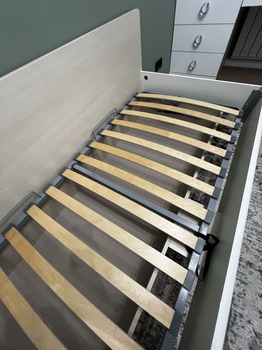 Кровать для ребенка/подростка