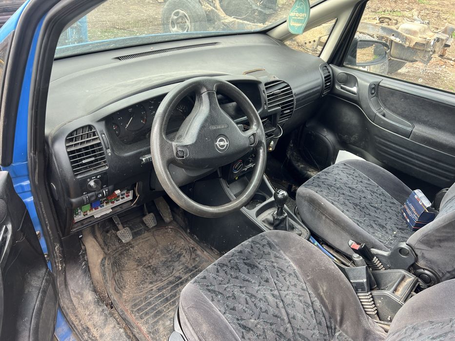 Opel Zafira A 2.0 DTi , Опел Зафира А дти На Части !!!