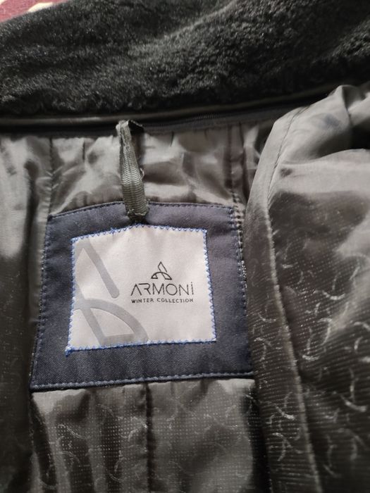 Куртка сатылады.