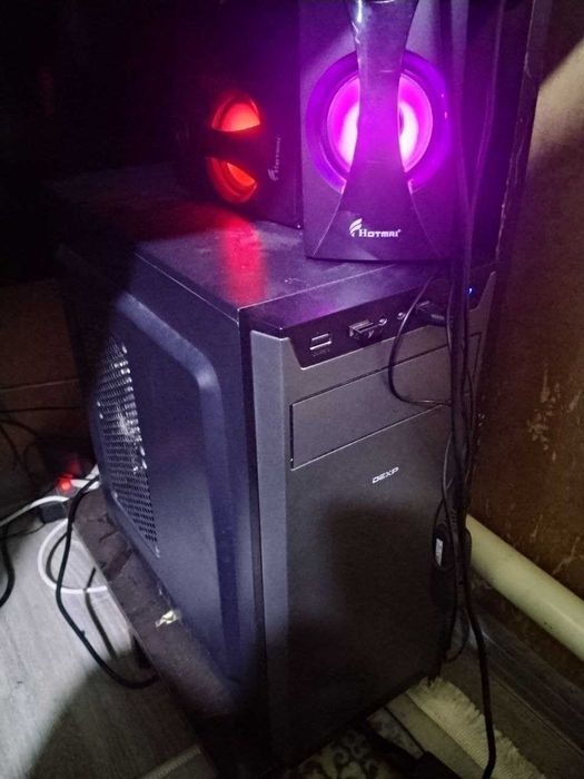 Игровой компьютер GTX 1650 TI  DDR5 16 I5-10400CPU