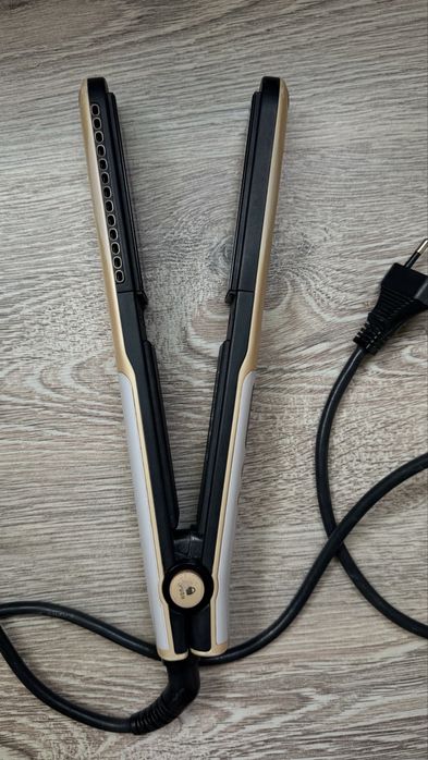 Выпрямитель волос Rowenta Attitude