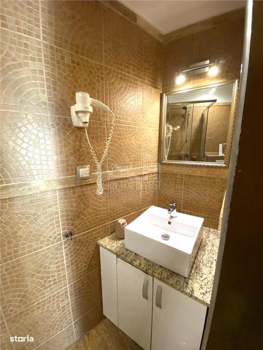 Studio de LUX cu balcon zona Centrala