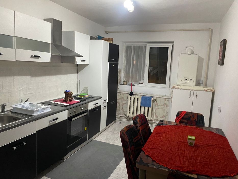 Apartament de inchiriat 2 camere + bucatarie
