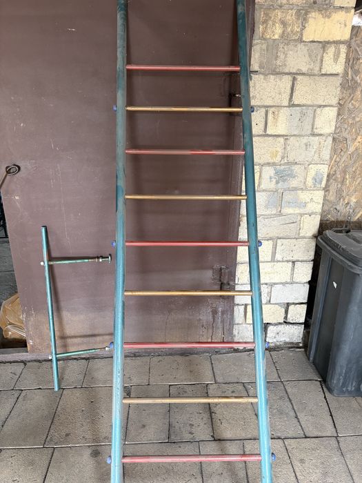 Продаю шведскую стенку