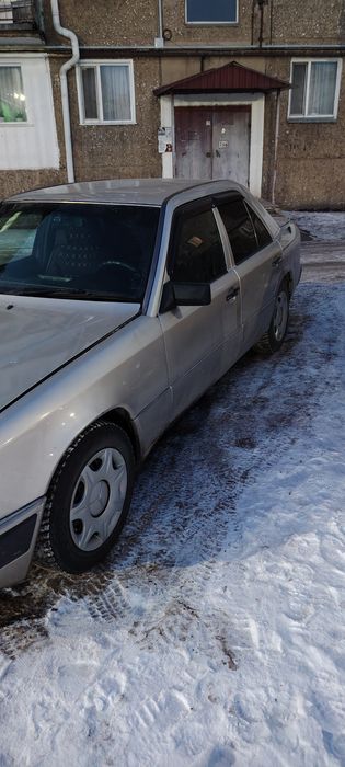 Мерседес w124 230Е