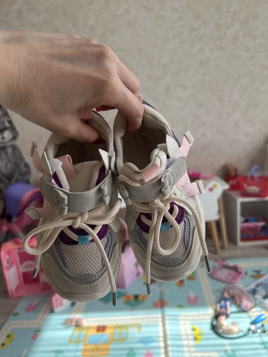 Кроссовки доя девочки