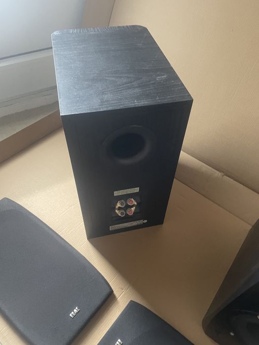 Boxe Elac . BS 53
