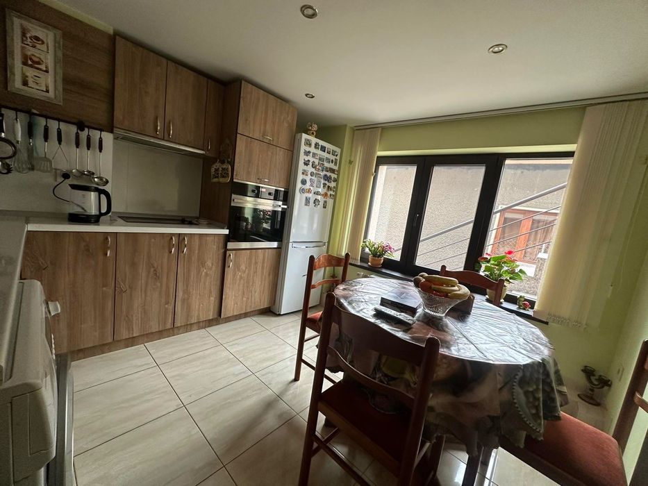 Продава се Къща в Перник, Шумачка махала - 154 кв.м за 1159 €/кв.м - Снимка #4