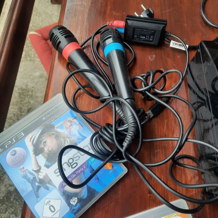 Sony Play Station 3, cu 2 console, 2 microfoane singstar si 6 jocuri