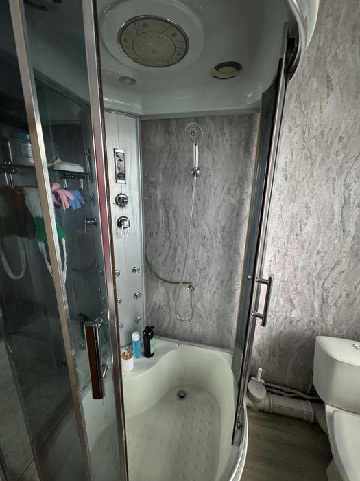 Продам душевую кабину