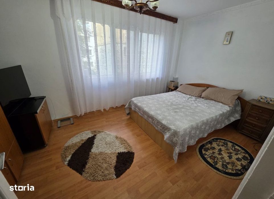 Apartament  2 camere Podu Ros , 52 metri, etaj 2 Cod:163000