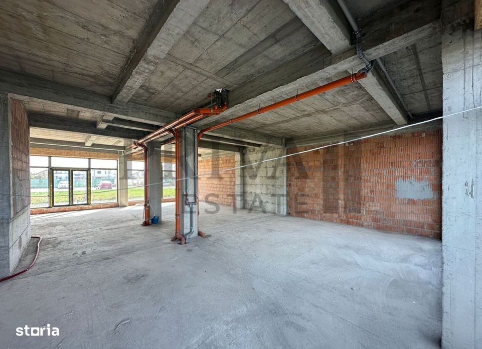 Spatiu comercial, 210 mp, locuri de parcare, Giroc