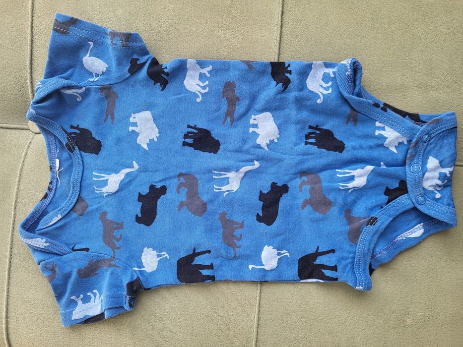 Вещи с рождения и до 5-6 мес