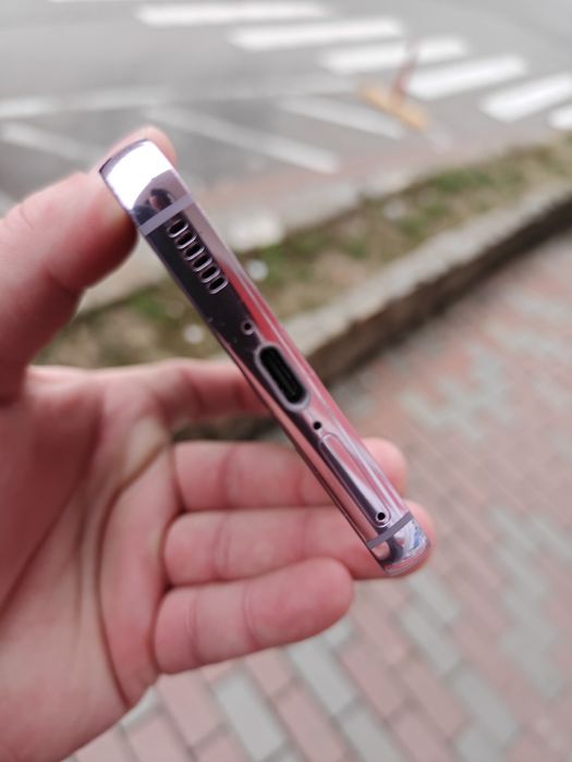 Vând sau Schimb Samsung Galaxy s23 5G. 256GB Lila