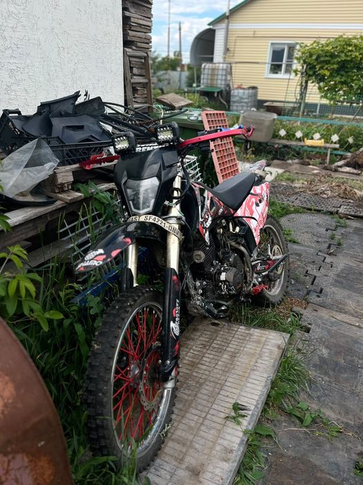 Продам эндуро 400к