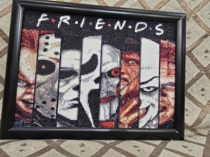 Картина из страз «8 злодеев».