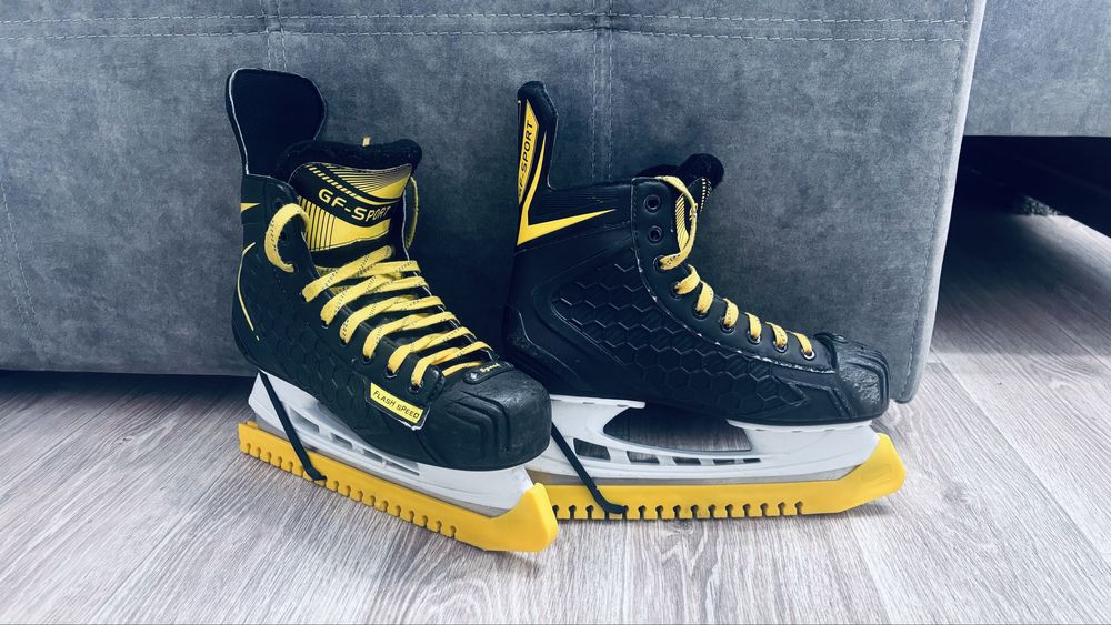 Хоккейные коньки