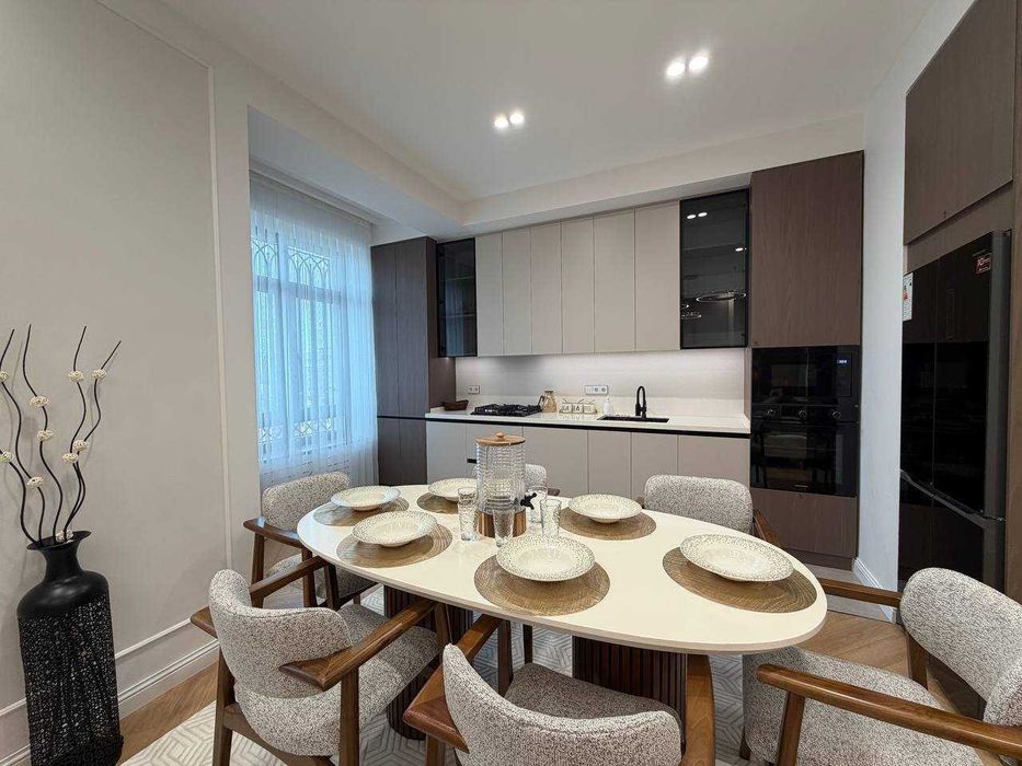 ЖК Parisien  Яккасарайский район Ориентир - Мост Мукимий 5/8/8  179квм