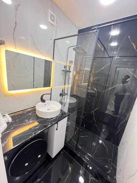 Продам,Чилонзар 1 квартал , кирпич 2в3/2/4 срочно ! Торг на месте