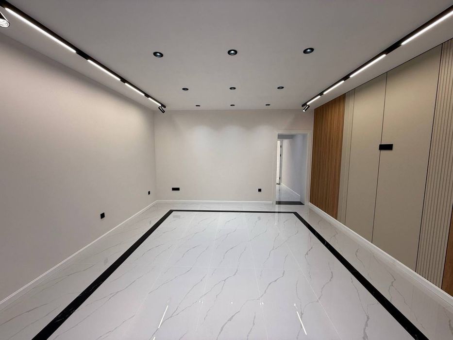 Продаётся (НЕ ЖИЛОЕ) Юнусабад район Ориентир: 2 квартал / Универсам