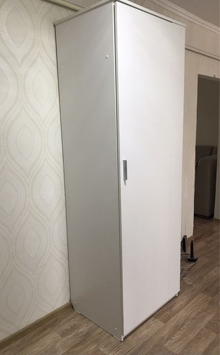 Шкаф платяной,лдсп.