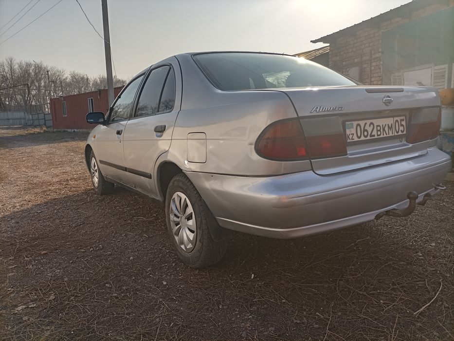 Продам автомашину Ниссан Альмера