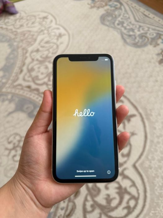 iPhone 11 white 128gb