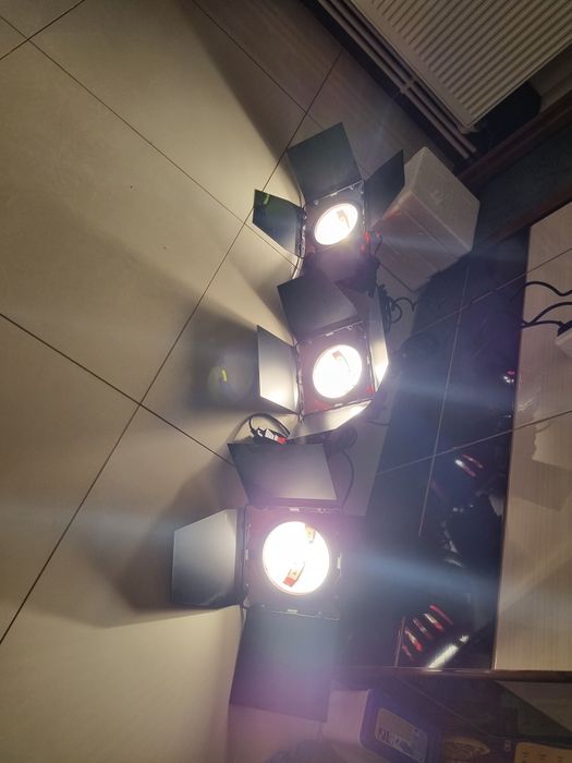 Lampa halogen 800W - 3200ºK cu voleți studio foto nou (UK)