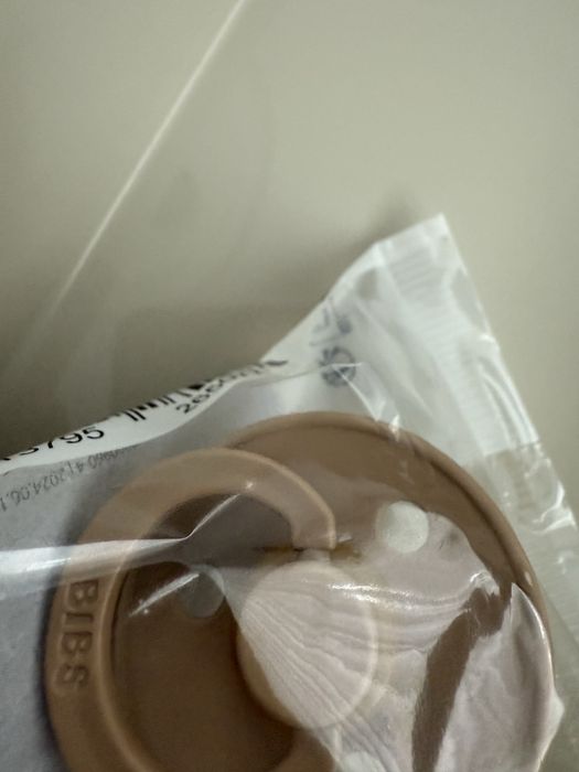 Suzeta BIBS NOU cu eticheta