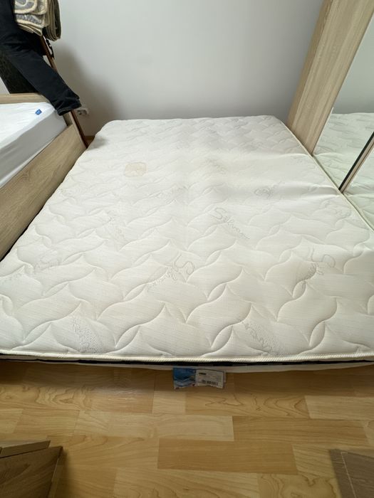 Матрас для двухспальной кровати