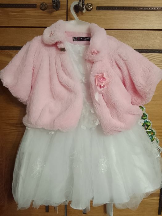 Продам одежду на 2 -4 годика