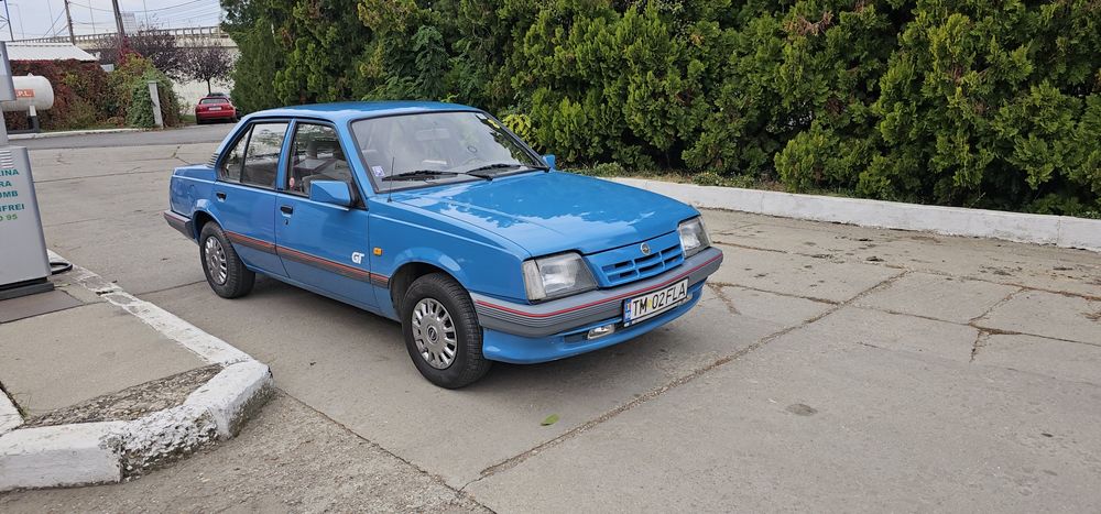 Opel Ascona 1.6 i GT-LINE Berlina An Fab.1985
