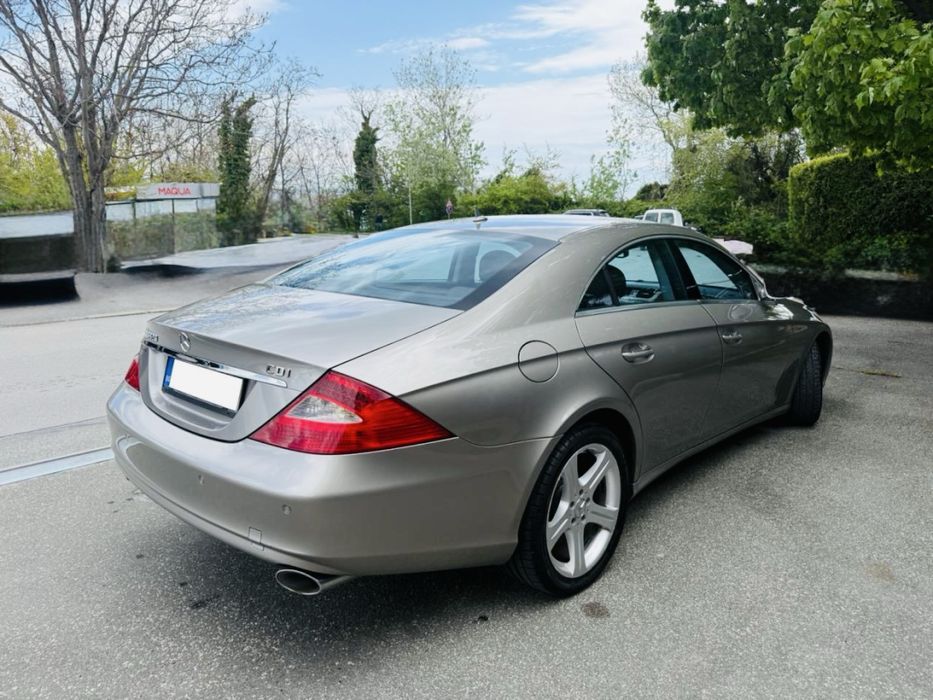 Mercedes CLS 320 - един от малкото, които си струват
