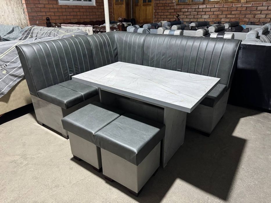 Продаётся кухонный уголок