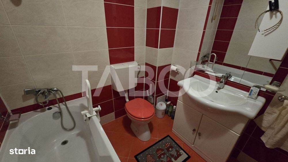 Apartament de vanzare 3 camere decomandate parcare zona Brana Selimbar