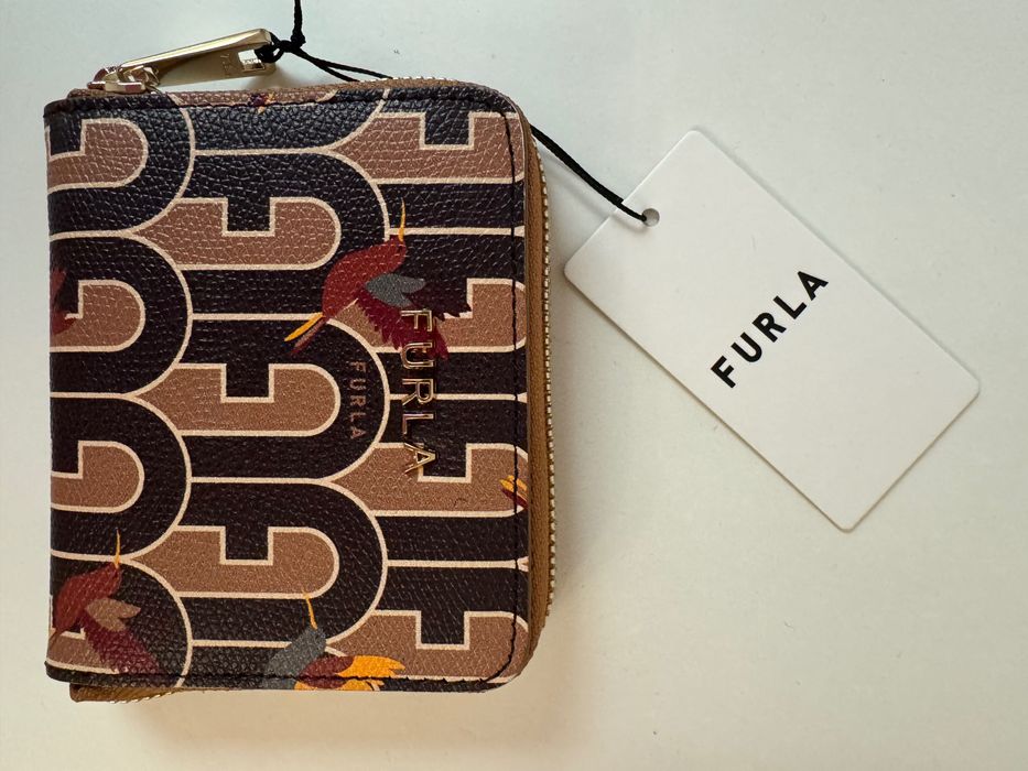 кожено портмоне Furla