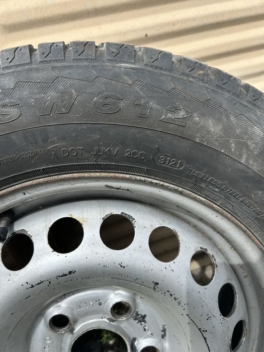 Джанти със зимни гуми за  T5-T6 215/65/16C