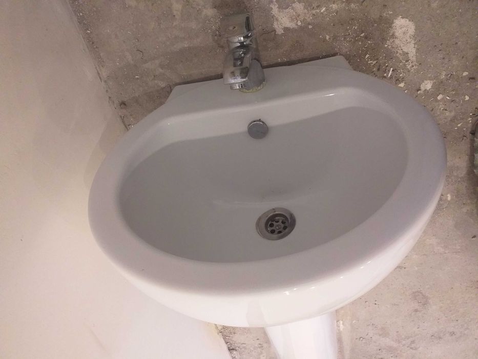 Срочно продам раковину тюльпан