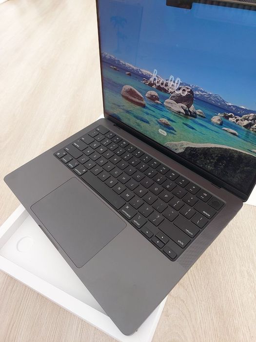 MacBook  m4 pro holati yangi