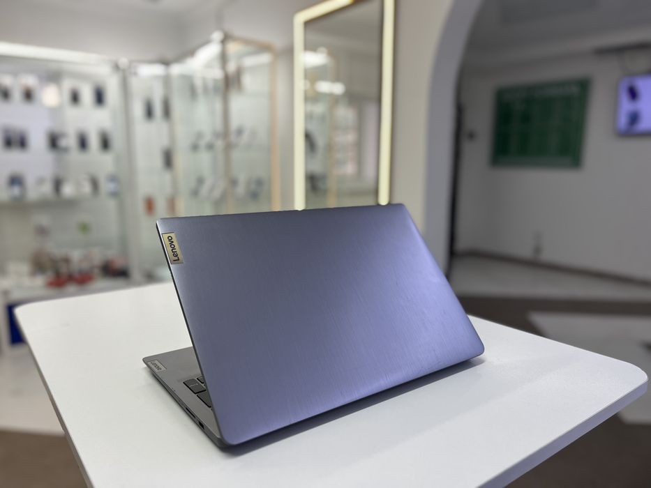 Ноутбук Lenovo