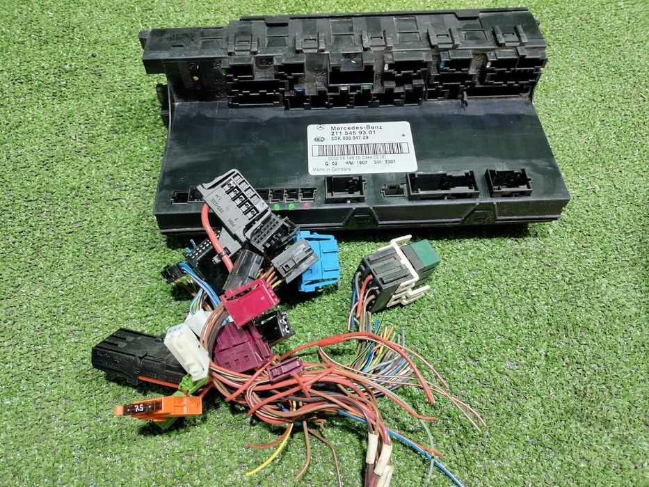 Продам Блок предохранителей Mercedes-Benz W211