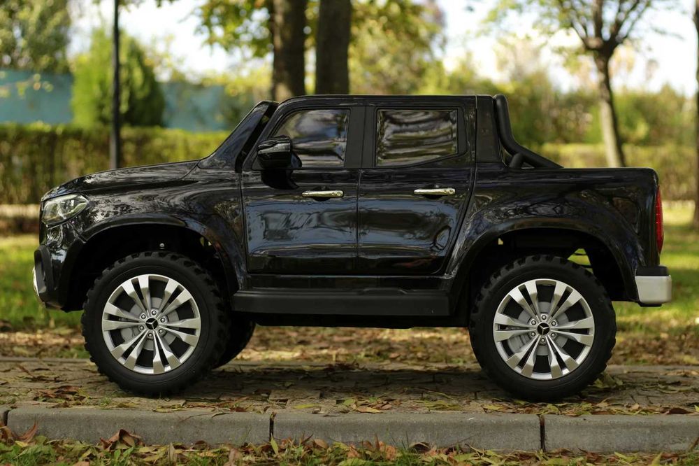 Лицензиран Акумулаторен Джип Mercedes X-Class PREMIUM, 180W, 12V/14Ah