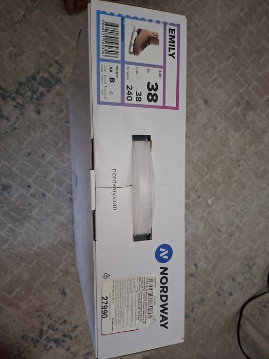 Продам коньки для фигурного катания