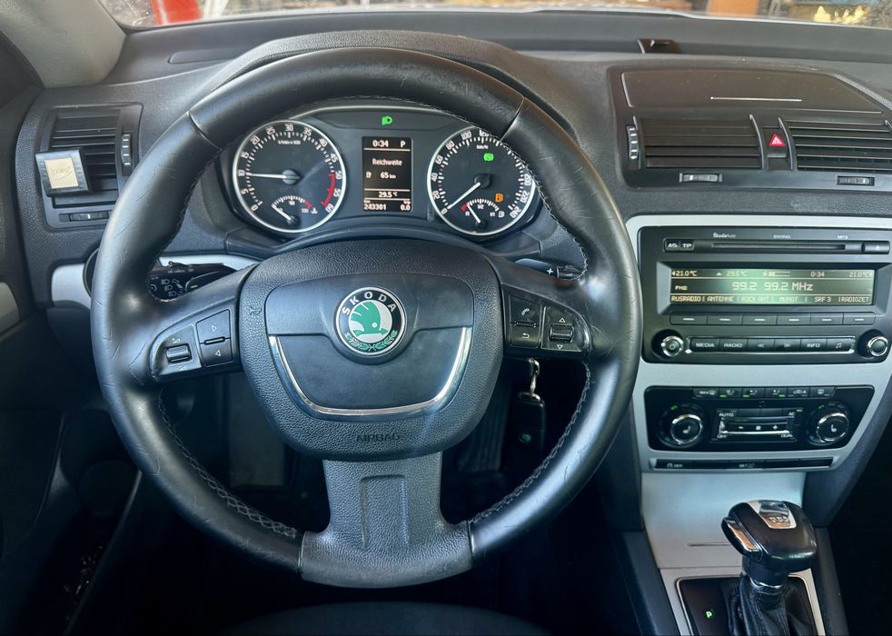 Skoda Octavia 2 facelift 2.0 tdi cutie automata DSG, xenon
